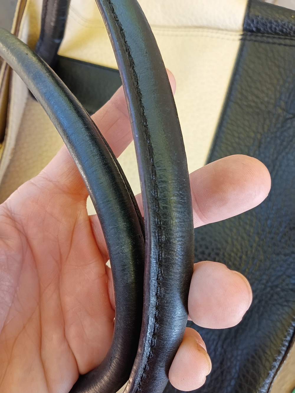 kate spade New York Tote Buttermilk and Black Leather Two-Tone Pebbled Leather - Picture 7 of 7